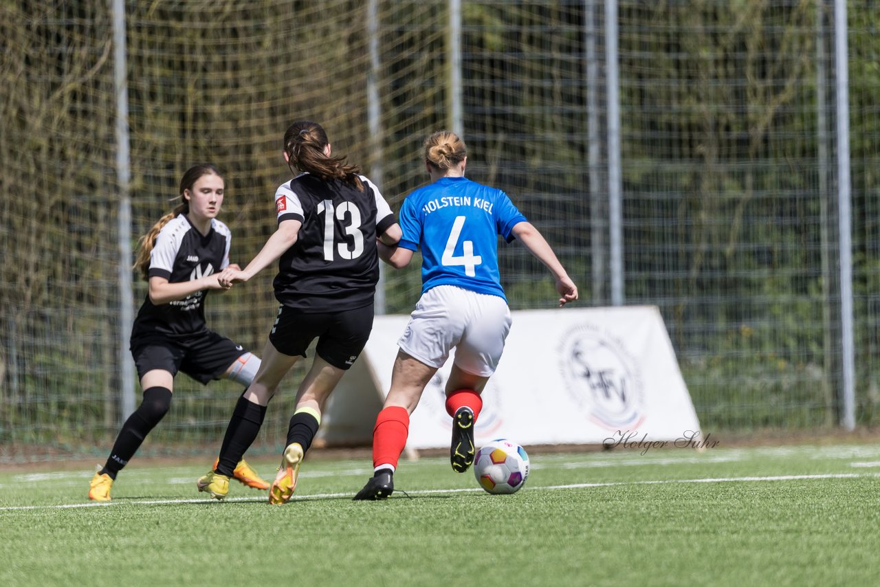 Bild 327 - wBJ SH-Pokalfinale  Holstein-Kiel - SV Viktoria : Ergebnis: 1:0